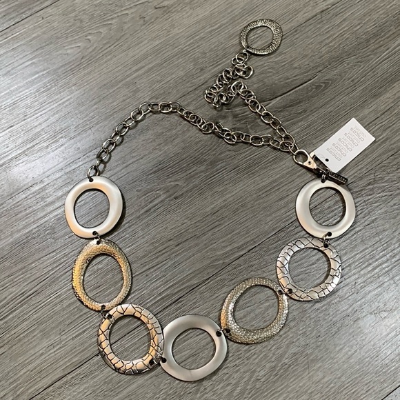 Chico’s Reptile Rounds Silver Metal Chain Belt NWT size S/M - Picture 1 of 8